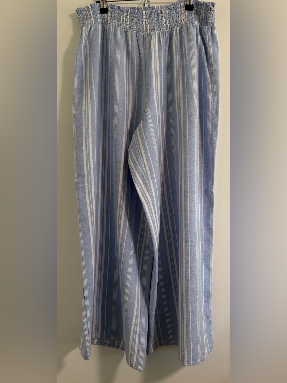 Ellen Tracy Linen Blend  Light Blue and White Striped Pull On Pants Large  SKU22